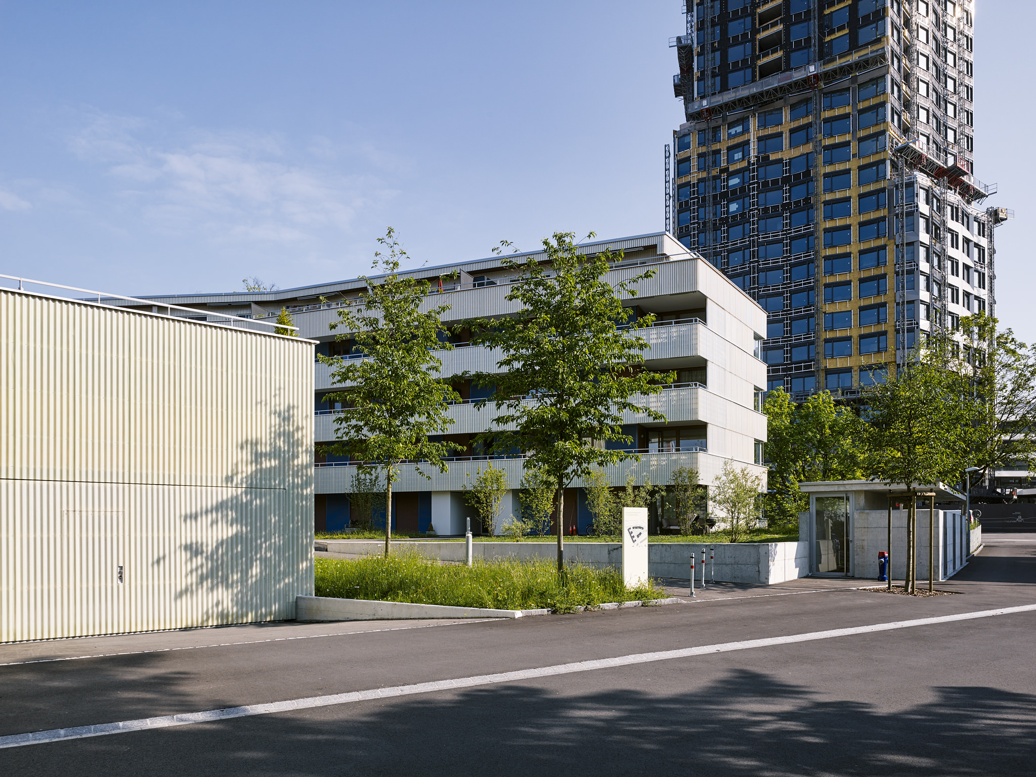 E15551 Alpa 050988 SCREEN